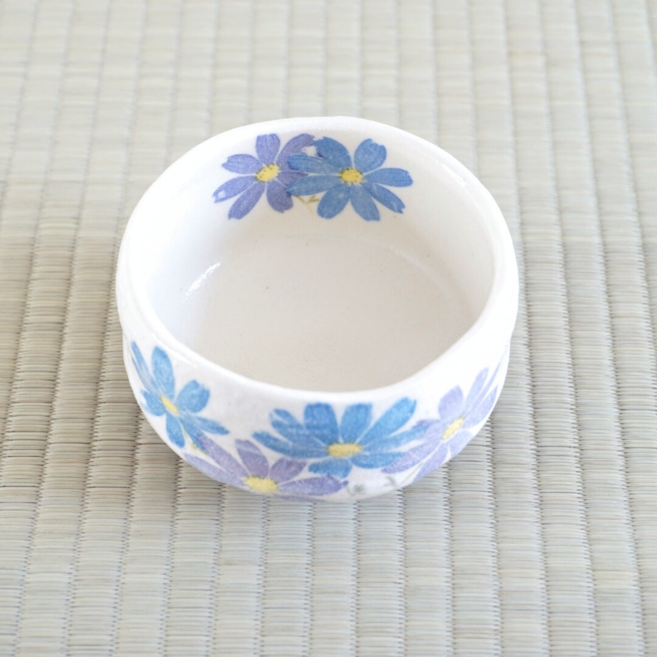 Mini bol à matcha- Kosumosu bleu 青秋桜