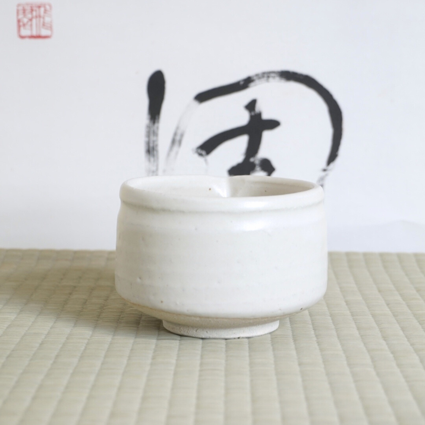Bol à matcha avec bec verseur (blanc)