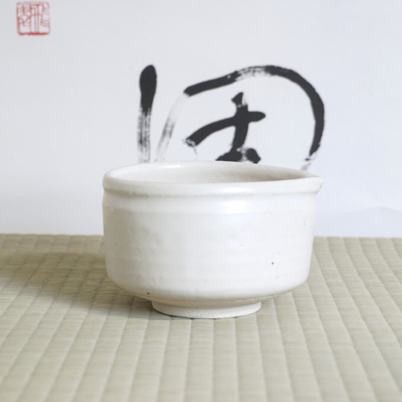 Bol à matcha avec bec verseur (blanc)