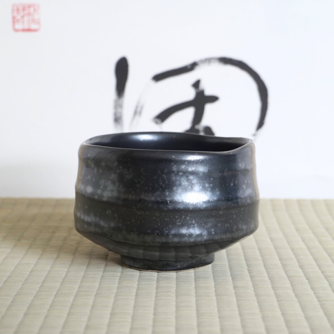 Bol à matcha- Kokuyu madoe 黒釉窓絵