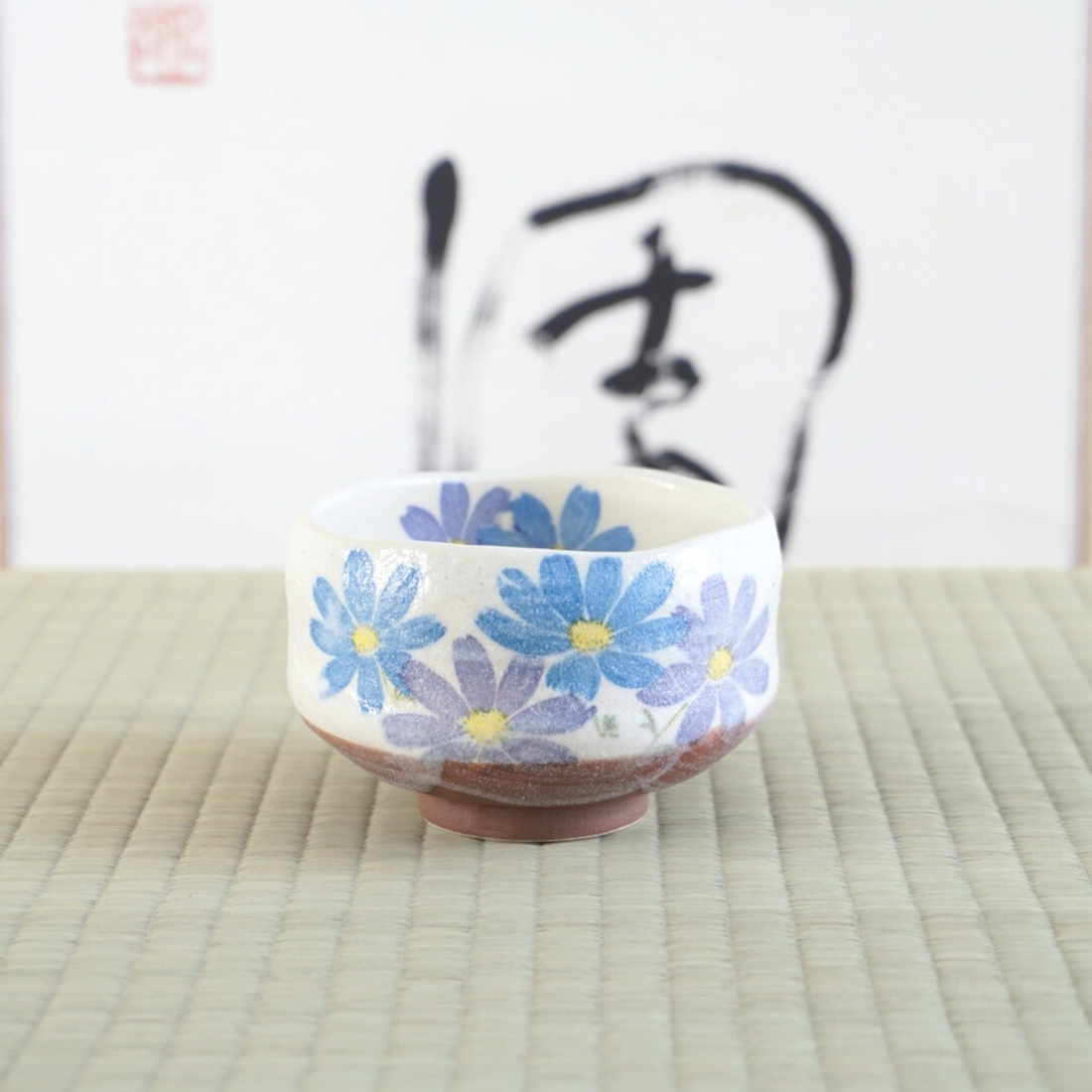 Mini bol à matcha- Kosumosu bleu 青秋桜