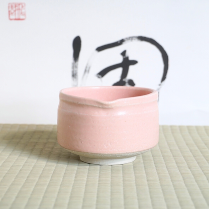 Bol à matcha avec bec verseur (rose)